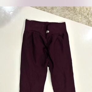 Womens Burgundy Leggings